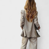 Molly - Elegant Outfit